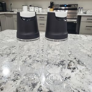 Tupperware Tilt N Serve